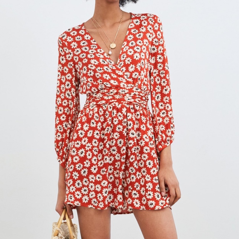 ✨NWT✨ Zara red printed floral jumpsuit romper